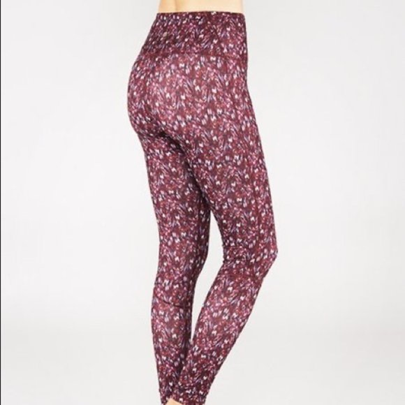 ☀️ 3/$15 Manduka High Line Crop Leggings Adaptation Printed - Picture 4 of 9